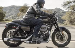 HARLEY-DAVIDSON SPORTSTER ROADSTER 1200
