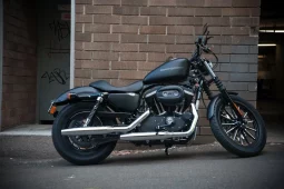 HARLEY-DAVIDSON SPORTSTER ROADSTER 883R DE 2010